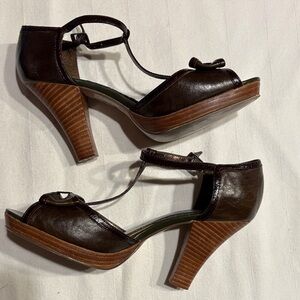 Tribeca by Kenneth Cole Chocolate Brown & Dark “Army” Green Heels